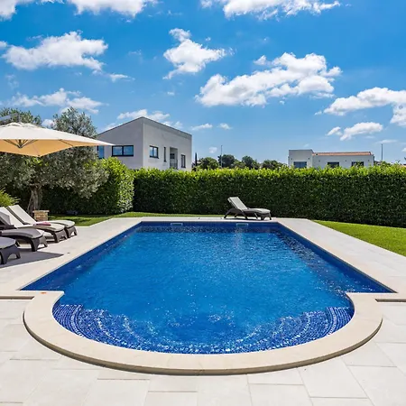 De Flora By Interhome Villa