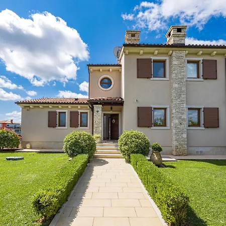 De Flora By Interhome Villa *