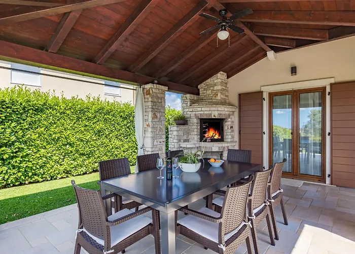 De Flora By Interhome Villa