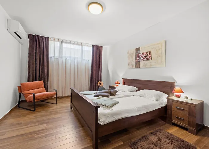 De Flora By Interhome Villa Galižana