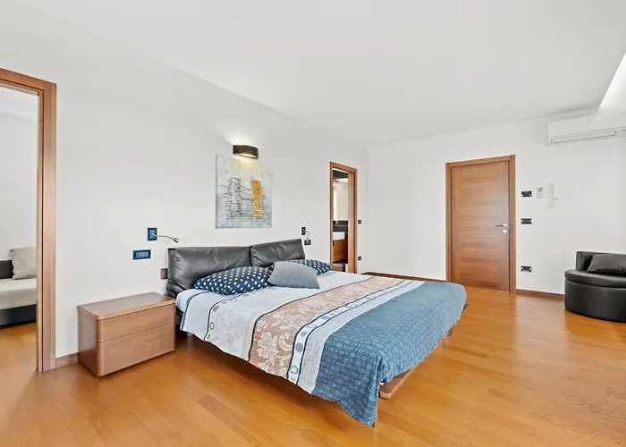 Villa De Flora By Interhome Galižana