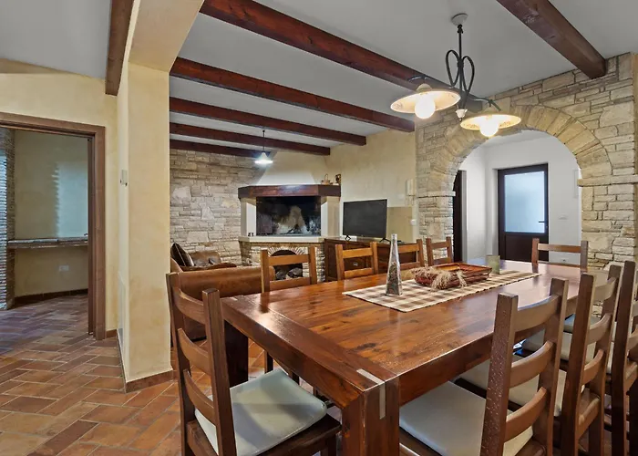 Villa De Flora By Interhome *