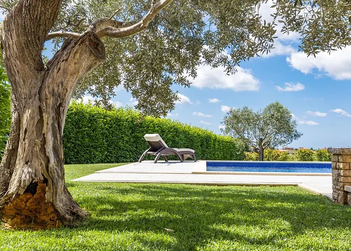 Villa De Flora By Interhome Galižana