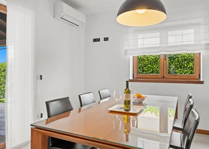 De Flora By Interhome * Galižana