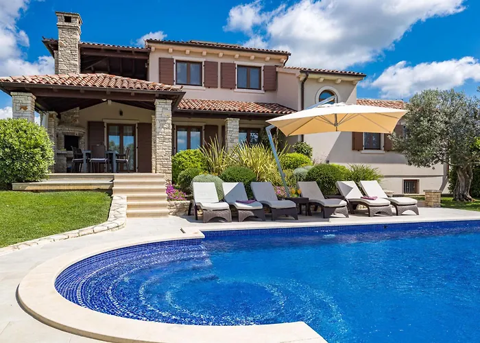 Villa De Flora By Interhome Galižana