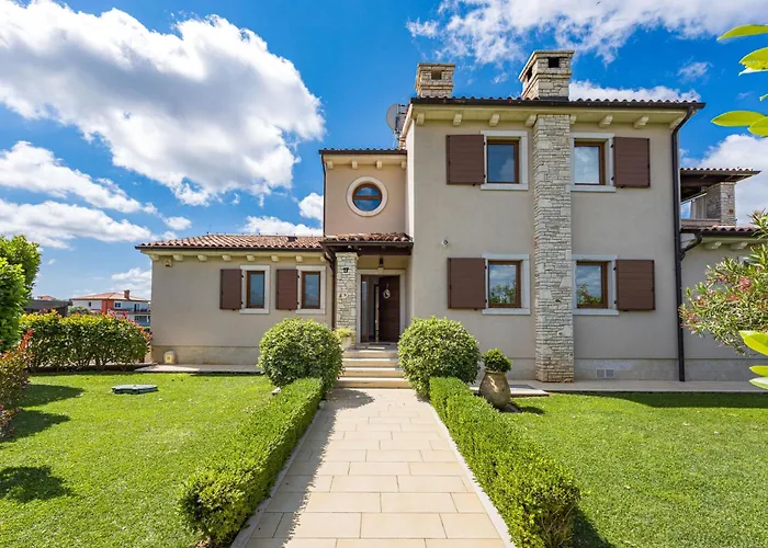 De Flora By Interhome Villa *