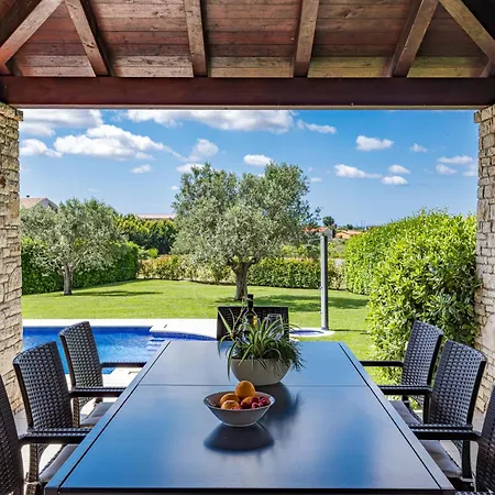 De Flora By Interhome Villa