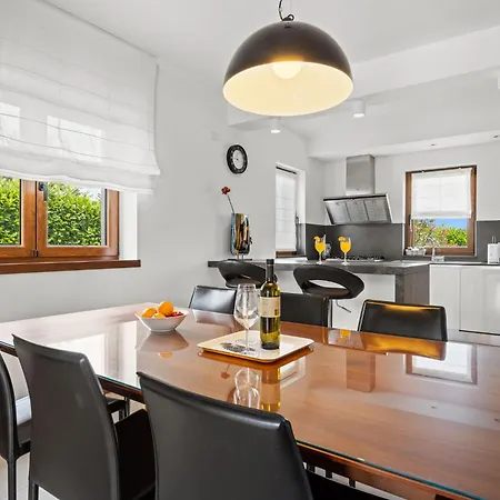 De Flora By Interhome Villa