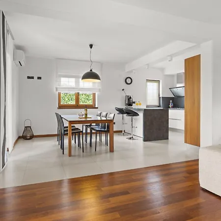 De Flora By Interhome * Galizana