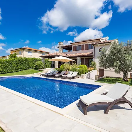 De Flora By Interhome Villa