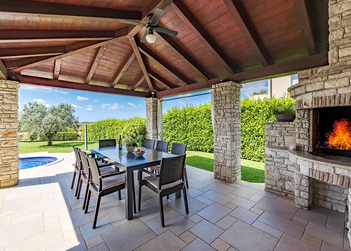 De Flora By Interhome