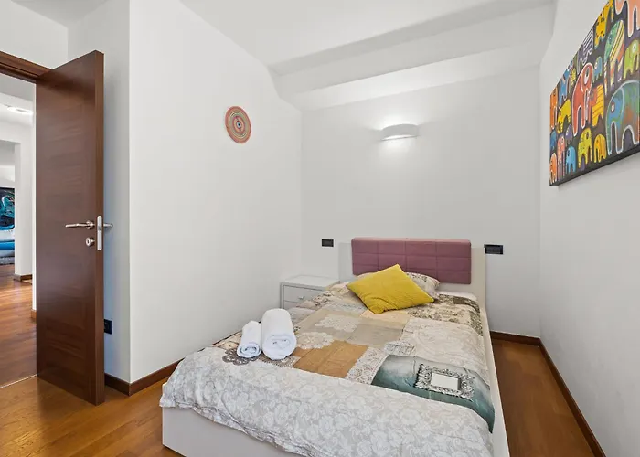 De Flora By Interhome Galižana