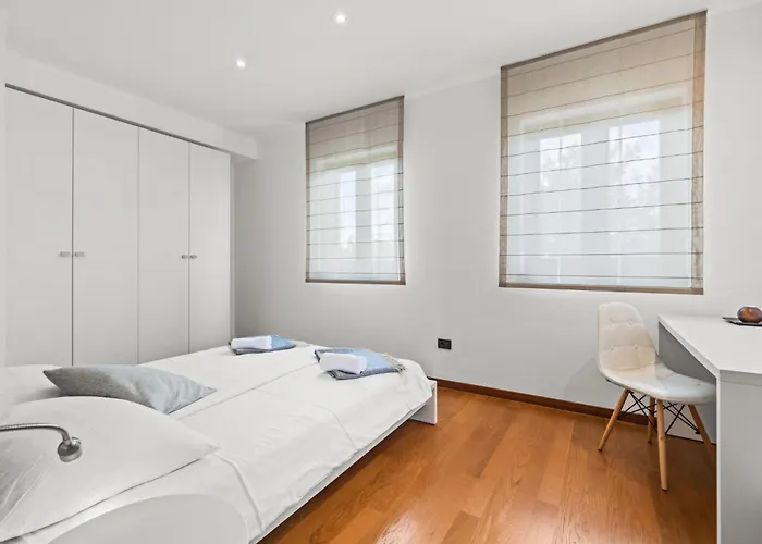 De Flora By Interhome