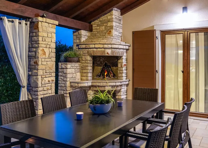 De Flora By Interhome 빌라 Galižana