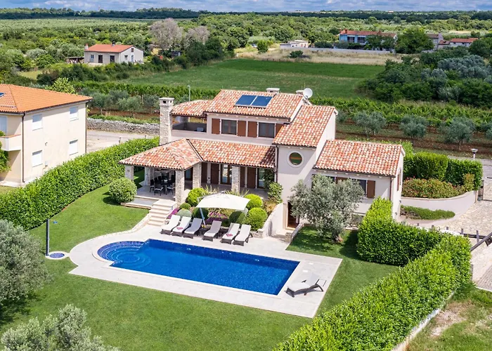 De Flora By Interhome *